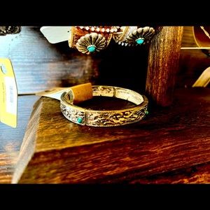 Stretch Western Ridge Bracelet with turquoise Stone